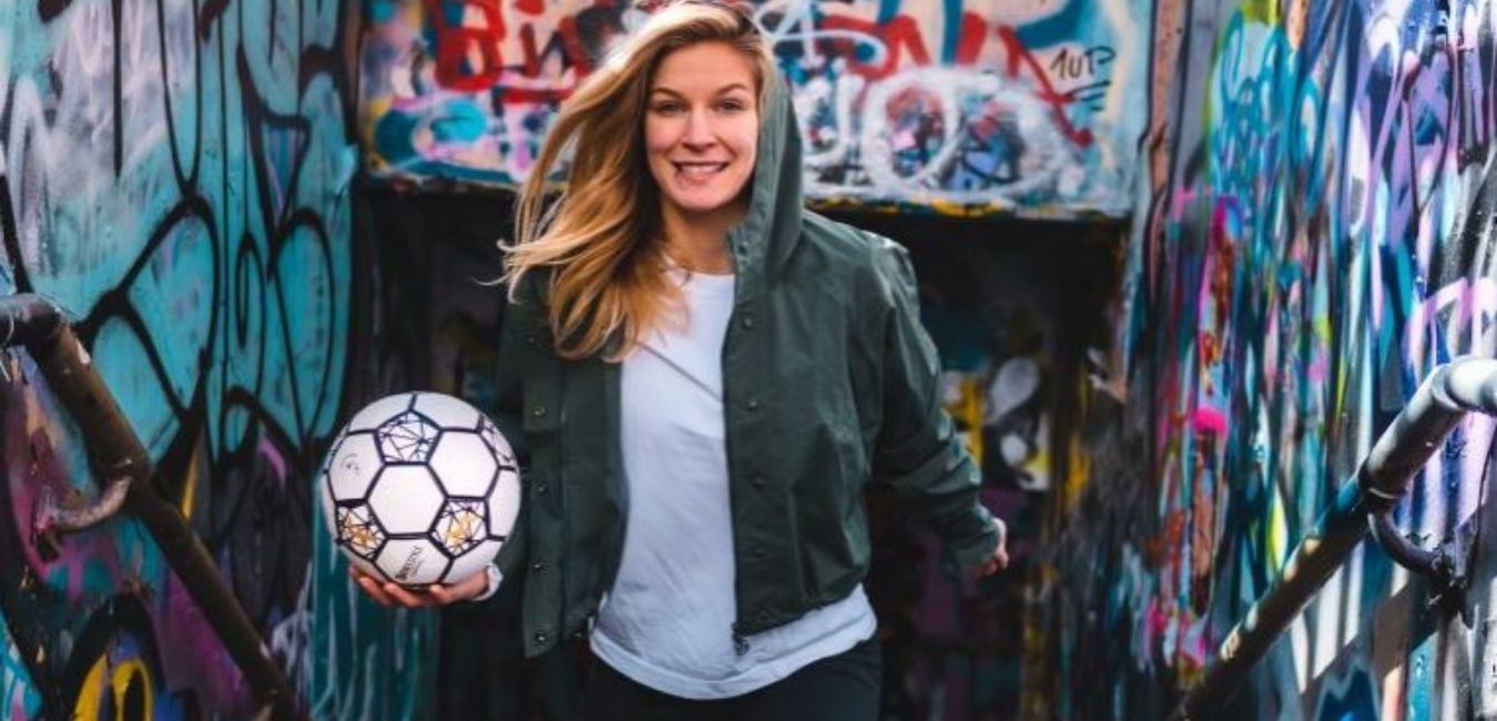 15 Aguska Mnich (Female Football Freestyler) Fun Facts: Net Worth, Bio, Wiki, Age, Boyfriend, Height, Nationality, Instagram, TikTok, Etc