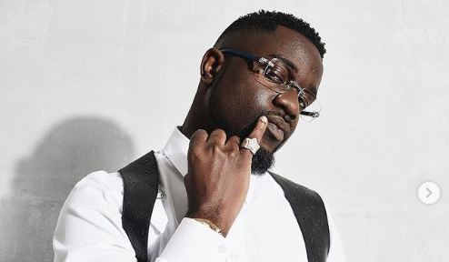 Ghanaian Rapper Sarkodie Narrates How Beyonce 'Bowed' Before Him At The BET | Video