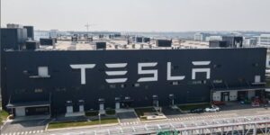 Are Tesla Employees Racists? 15 Black Workers Sue Tesla Over Alleged Racism And Harassment