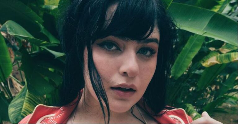 How Much Does Memphis Make On Onlyfans Danielle Colby Is Supportive Of Her Daughters Career 