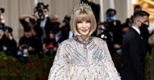 How Rich Is Anna Wintour? Vogue Magazine's Anna Wintour's Net Worth, Salary, Forbes Fortune, Income￼