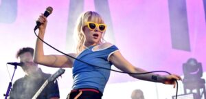 How Rich Is Hayley Williams? Paramore Singer Hayley Williams's Net Worth, Salary, Forbes Fortune, Finance Details