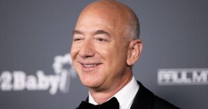 Jeff Bezos' Eye: What Health Condition Does The Billionaire Suffer From?￼