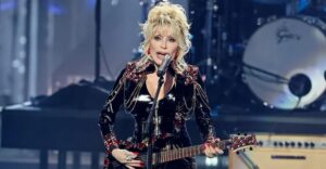 Why Does Dolly Parton Always Wear Wigs — What Does Her Real Hair Look Like?￼