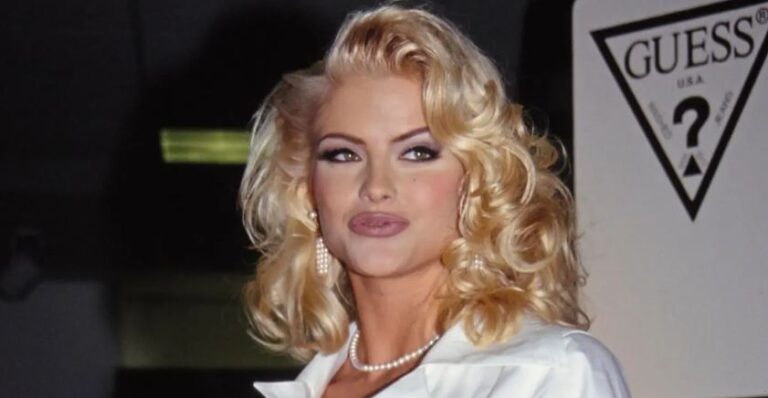 10 Fun Facts About Anna Nicole Smith: Biography, Net Worth, Husband ...