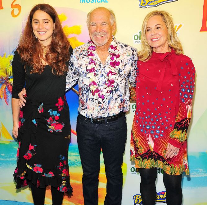 Jimmy Buffet with his daughters